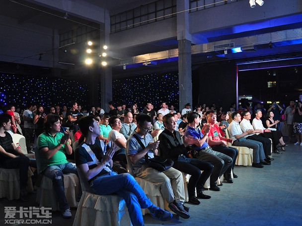 愛賽初夜 愛賽初夜