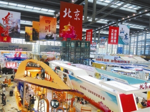 有了文化創(chuàng)客館和電影展區(qū)的文博會(huì) 更具國(guó)際范(圖1) 有了文化創(chuàng)客館和電影展區(qū)的文博會(huì) 更具國(guó)際范(圖1)