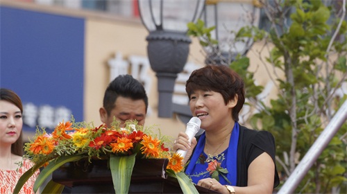 第二屆中韓自貿(mào)韓國(guó)商品展開(kāi)幕 萬(wàn)余商品“放價(jià)”