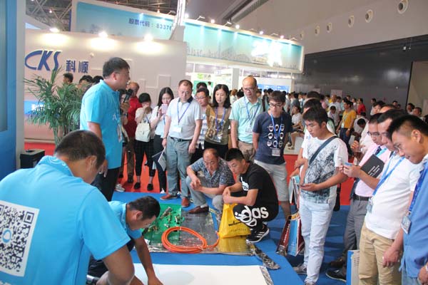 德生防水亮相第十四屆中國國際屋面和建筑防水技術展(圖4) 德生防水亮相第十四屆中國國際屋面和建筑防水技術展(圖4)