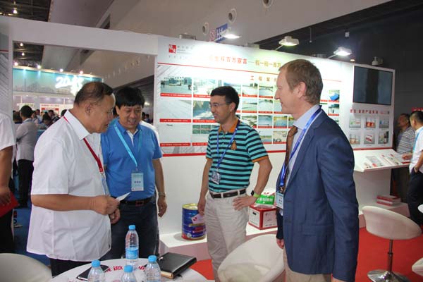 德生防水亮相第十四屆中國國際屋面和建筑防水技術展(圖2) 德生防水亮相第十四屆中國國際屋面和建筑防水技術展(圖2)