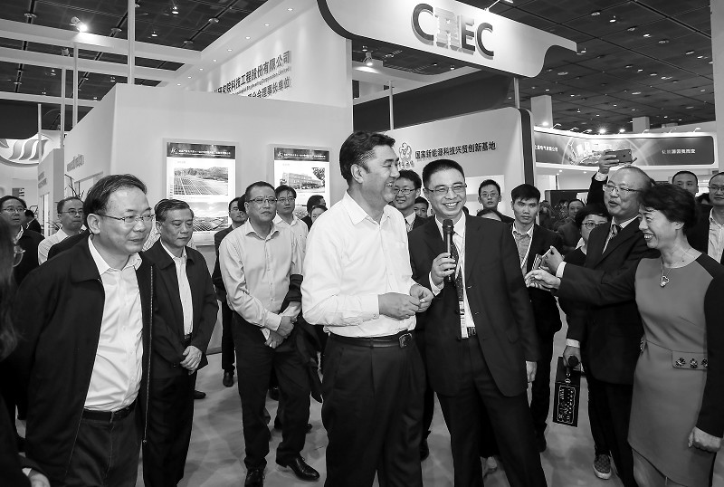 由無錫市貿(mào)促會(huì)、無錫市商務(wù)局等單位承辦的“第八屆中國（無錫）國際新能源大會(huì)暨展覽會(huì)”（CREC)將于11月3日~5日在無錫太湖國際博覽中心舉辦。