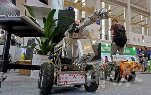 多功能育嬰箱、管道機器人…快來會展中心看高科“尖貨”