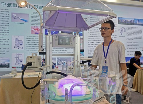 多功能育嬰箱、管道機器人…快來會展中心看高科“尖貨”