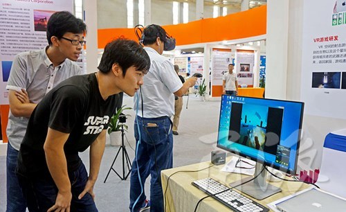 多功能育嬰箱、管道機器人…快來會展中心看高科“尖貨”